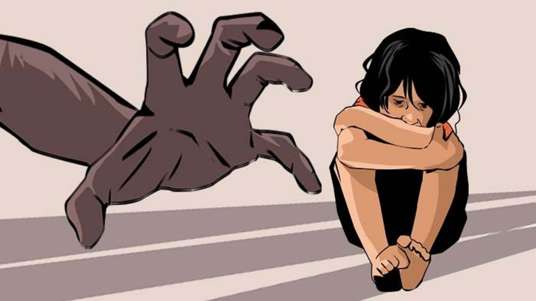 ট্রাফিক বক্সের সামনে কান্নারত শিশুকে বাসায় নিয়ে ধর্ষণ করেছে কনস্টেবল