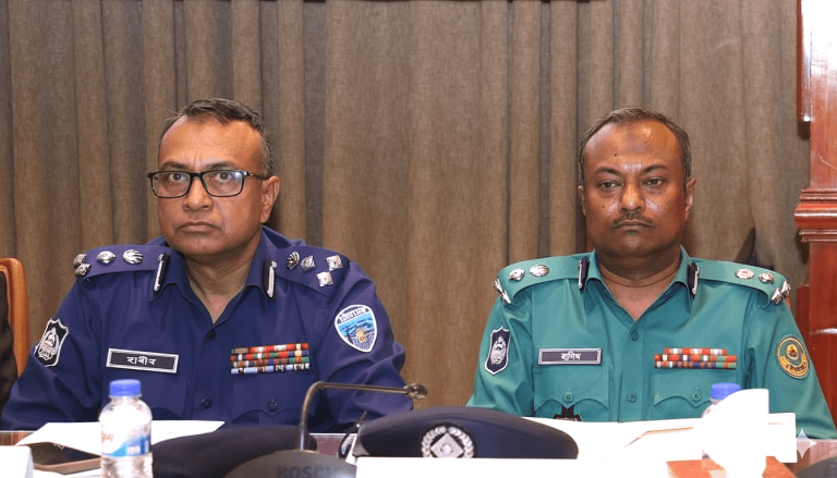 চট্টগ্রামে দু’পুলিশ কর্মকর্তার একবছর: আহসান হাবিব পলাশ ও হাসিব আজিজ —দুই বন্ধুর সাফল্যের আলোকছটা