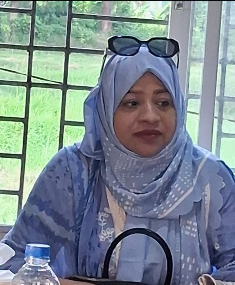 আনোয়ারার পথ হারানো দিন ও মুন্নির আতিথ্যের গন্ধে ভেজা দুপুর