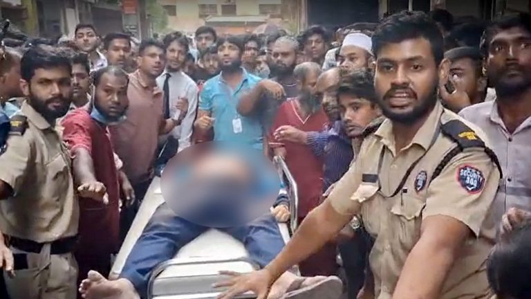 পুরান ঢাকায় প্রকাশ্যে গুলি করে হত্যা