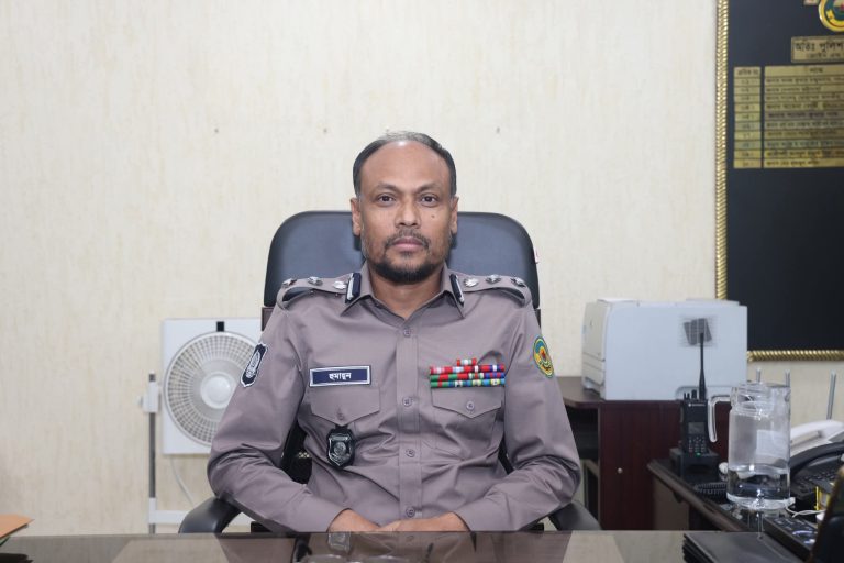 ডিআইজি পদে পদোন্নতি: সিএমপি’র গর্ব মোঃ হুমায়ুন কবির—পেশাদারিত্ব ও নেতৃত্বের দীপ্ত উদাহরণ-