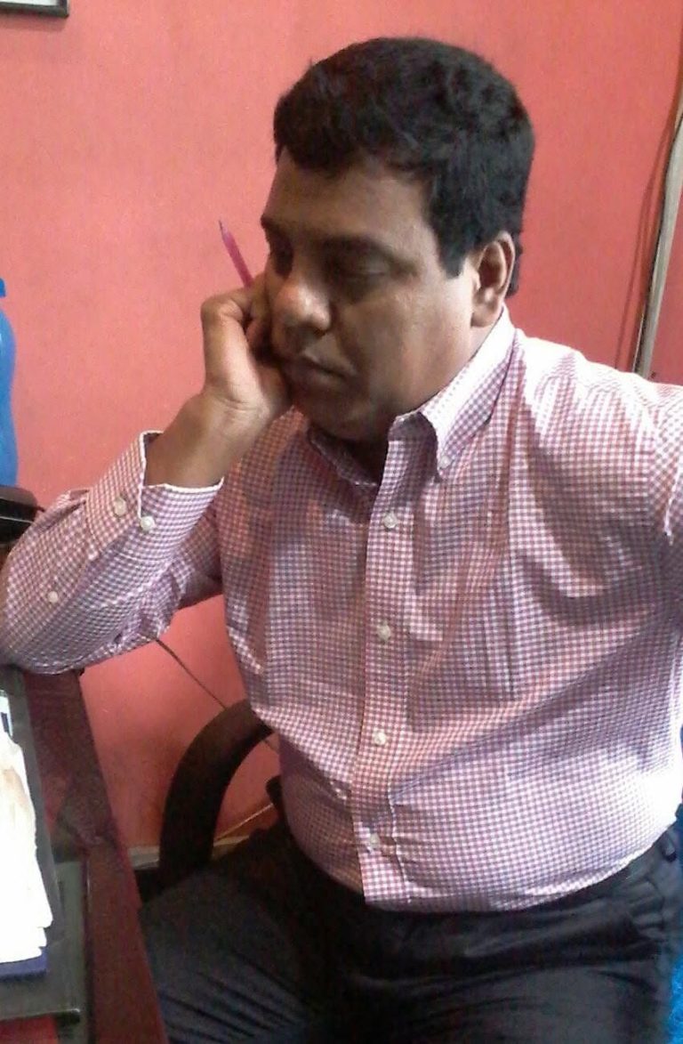 ভুলের ভেলায় ভেসে জীবন লিখতে বসে করি ভুল