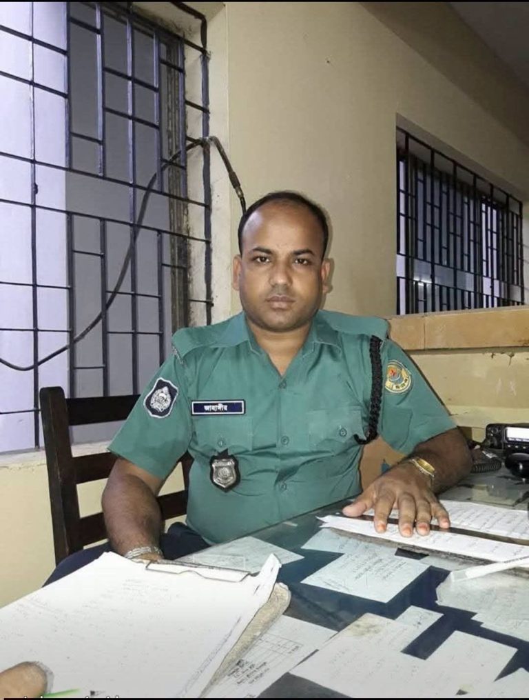 সড়ক দুর্ঘটনায় সিএমপির কনস্টেবল জাহাঙ্গীর আলমের মৃত্যু