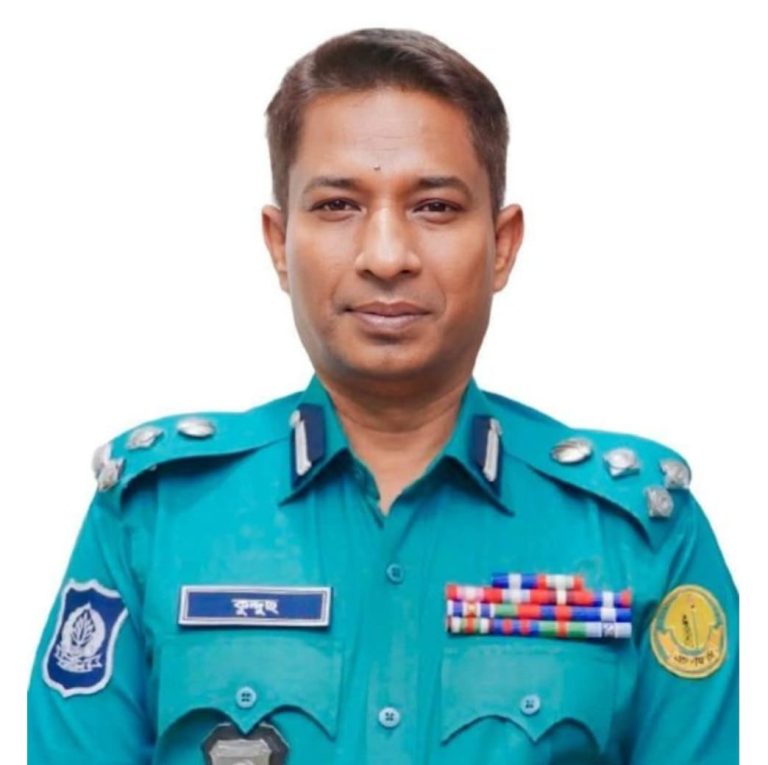 চট্টগ্রাম রেঞ্জে আবদুল কুদ্দুস চৌধুরী অপরাধের অন্ধকারে আলোর সন্ধান, মাঠে নেমেই কঠোরতার বার্তা