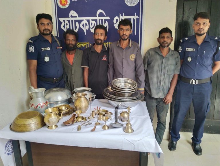 ফটিকছড়িতে দুই মন্দিরে চুরির রহস্য উদঘাটন, গ্রেপ্তার ৪