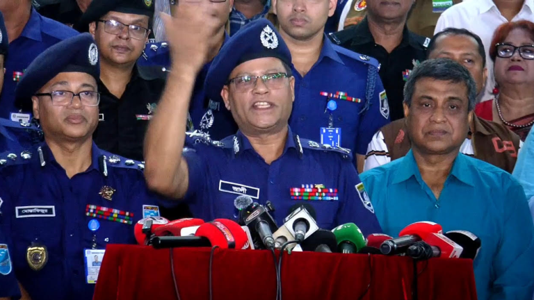 কিশোর গ্যাং দমনে প্রধানমন্ত্রীর কার্যালয়ে সিদ্ধান্ত: আইজিপি
